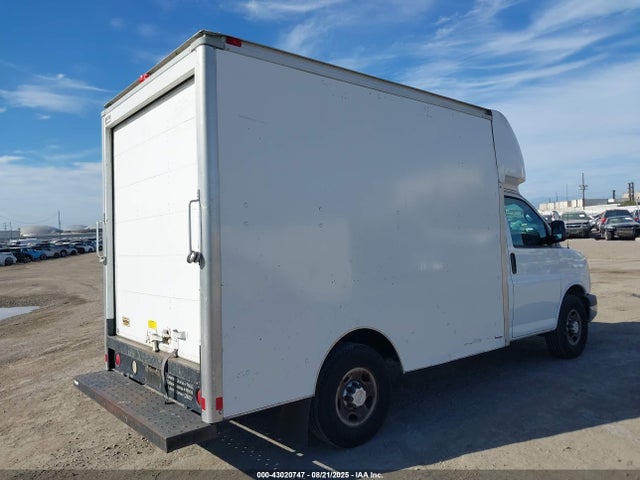 Chevrolet l20 2015 1GB0G2CF9F1132687 Image 4