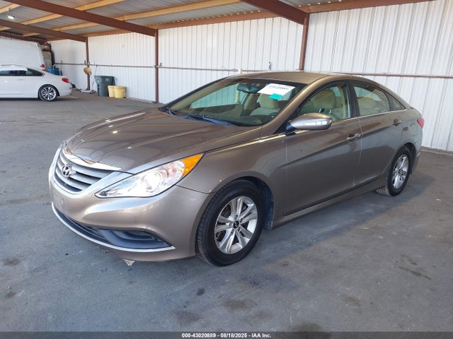 Hyundai gamma 2014 5NPEB4ACXEH933057 Image 2