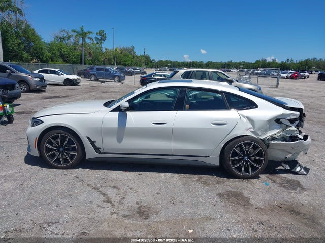 BMW I4 2022 WBY73AW06NFN12433 Image 14