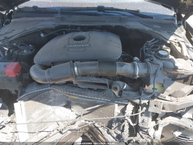 2017 JAGUAR XE SAJAR4BGXHA974636 Photo 9