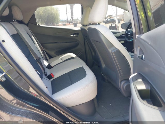 1G1FW6S02J4114383 Chevrolet 2018