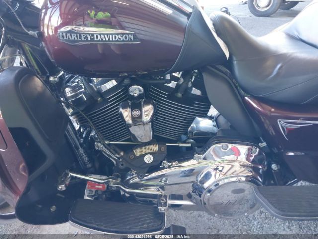 2019 HARLEY-DAVIDSON FLHTCUTG 1HD1MAF15KB854566 Photo 8