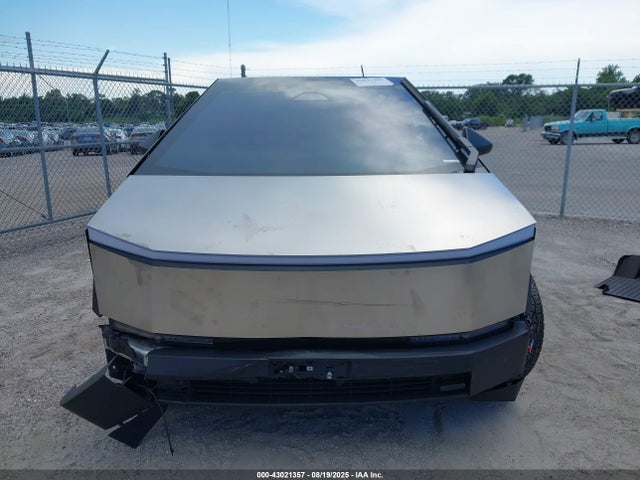 43021357 :رقم المزاد ، 7G2CEHED4RA025792 vin ، 2024 Tesla Cybertruck مزاد بيع