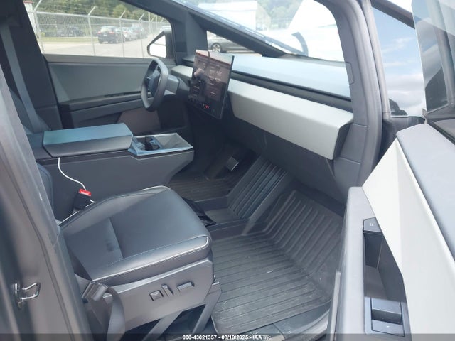 2024 TESLA CYBERTRUCK 7G2CEHED4RA025792 Photo 4