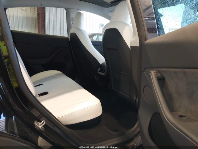 2023 TESLA MODEL Y 7SAYGDEE1PA105815 Photo 7