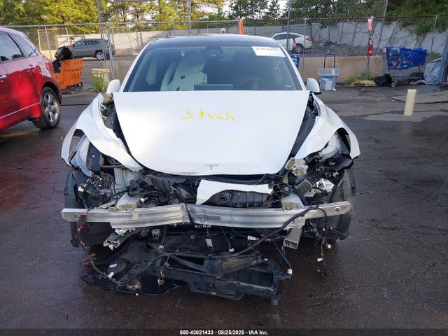 2022 TESLA MODEL 3 5YJ3E1EA1NF323603 Photo 5