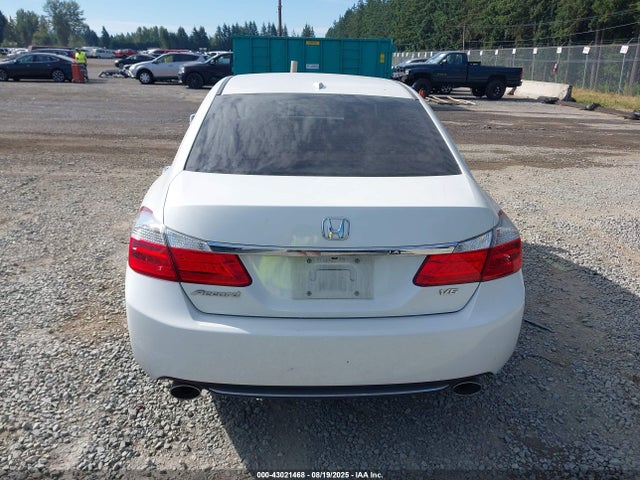 Honda j35y1 2014 1HGCR3F88EA042145 Image 17