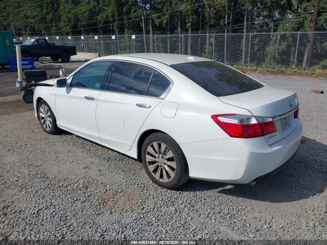 Honda j35y1 2014 1HGCR3F88EA042145 Image 3
