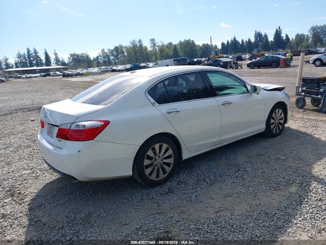 Honda j35y1 2014 1HGCR3F88EA042145 Image 4