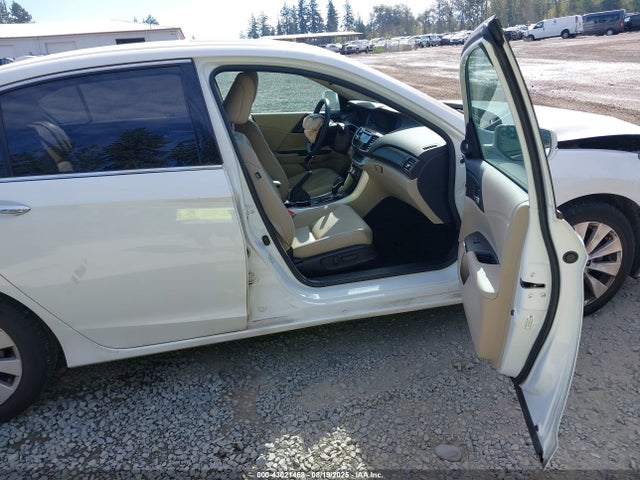 Honda j35y1 2014 1HGCR3F88EA042145 Image 5
