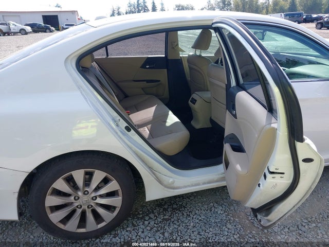 Honda j35y1 2014 1HGCR3F88EA042145 Image 8