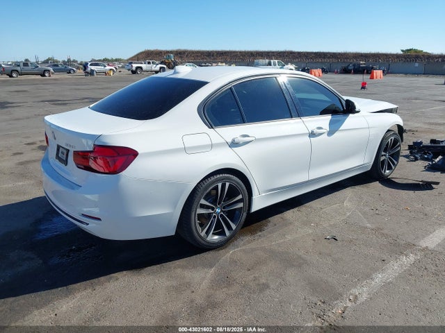 WBA8B9G56JNU98516 BMW 330I