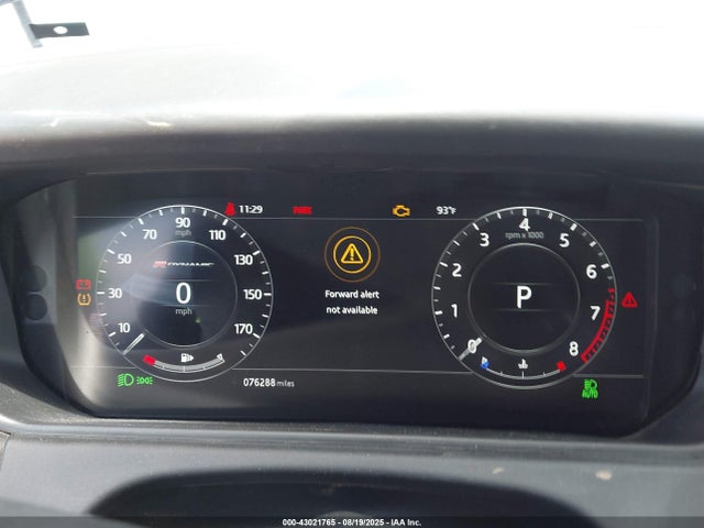 SALYM2RV4JA748157 Land Rover aj126
