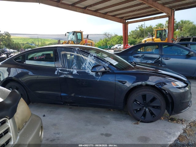 Tesla 2025 2025 5YJ3E1EAXSF999639 Image 12