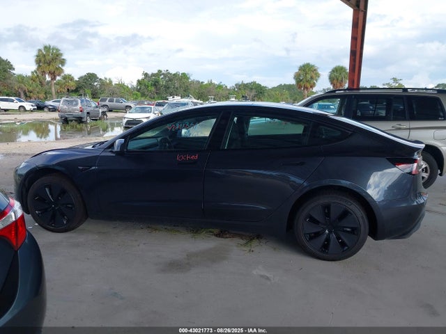 Tesla 2025 2025 5YJ3E1EAXSF999639 Image 13
