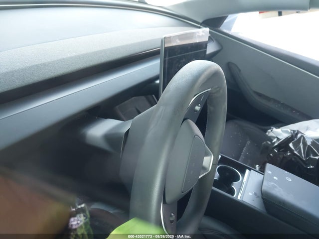 Tesla 2025 2025 5YJ3E1EAXSF999639 Image 14