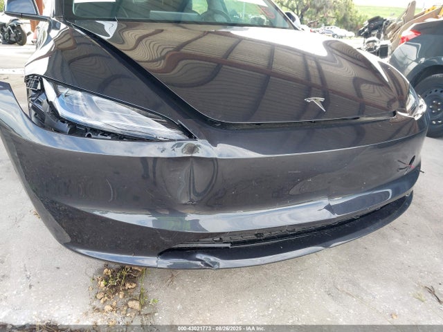 2025 TESLA MODEL 3 5YJ3E1EAXSF999639 Photo 5