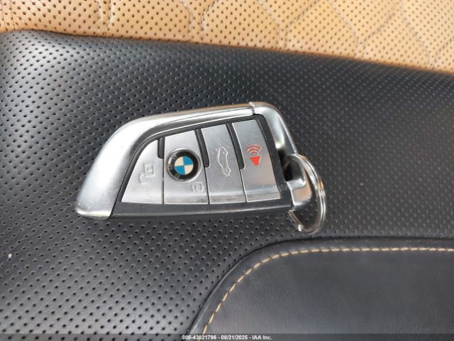 2021 BMW X6 M 5YMCY0C02M9E75436 Photo 10