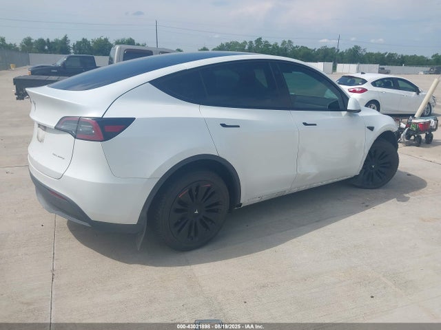 2023 TESLA MODEL Y 7SAYGDEE8PA069881 Photo 3