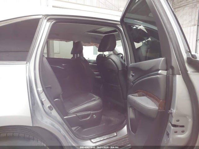 5J8YD4H56JL009950 Acura j35y5