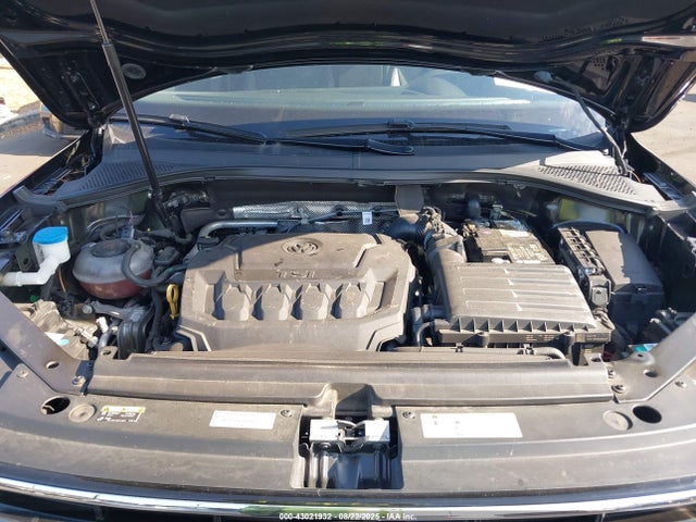 3VV3B7AX6NM016530 Volkswagen Tiguan