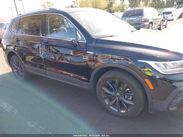 3VV3B7AX6NM016530 Volkswagen Tiguan