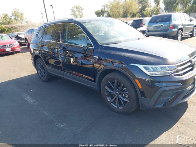 3VV3B7AX6NM016530 Volkswagen Tiguan