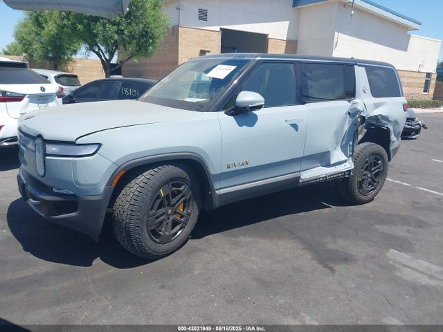 7PDSGABA0PN019590 Rivian R1s Adventure