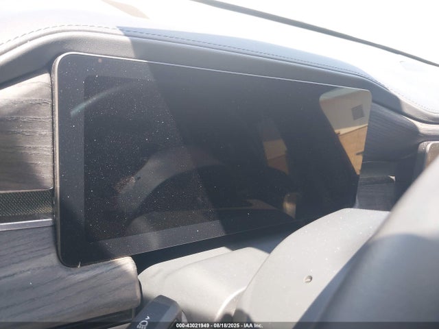 7PDSGABA0PN019590 Rivian R1s Adventure