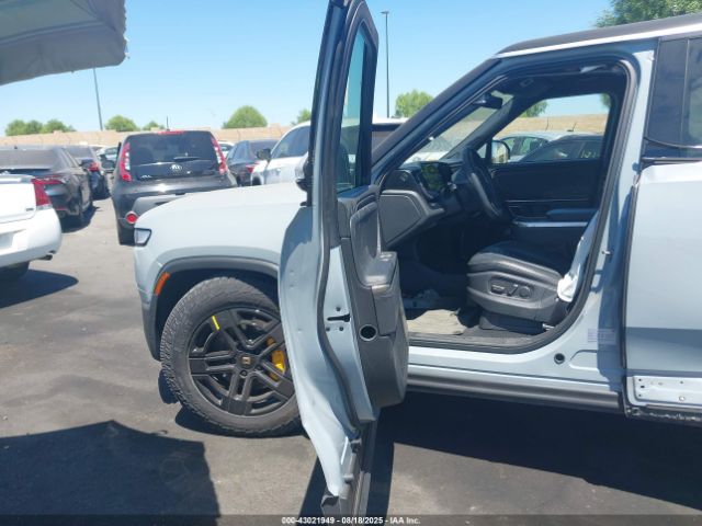2023 RIVIAN R1S 7PDSGABA0PN019590 Photo 4