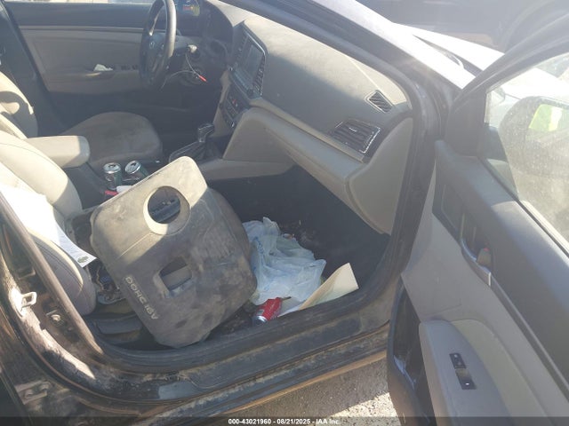 2017 HYUNDAI ELANTRA 5NPD84LF1HH169363 Photo 4