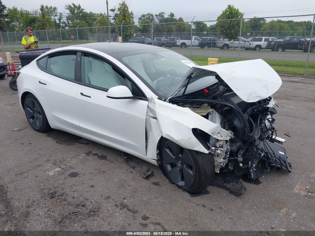 2022 TESLA MODEL 3 5YJ3E1EB7NF179869 Photo 0