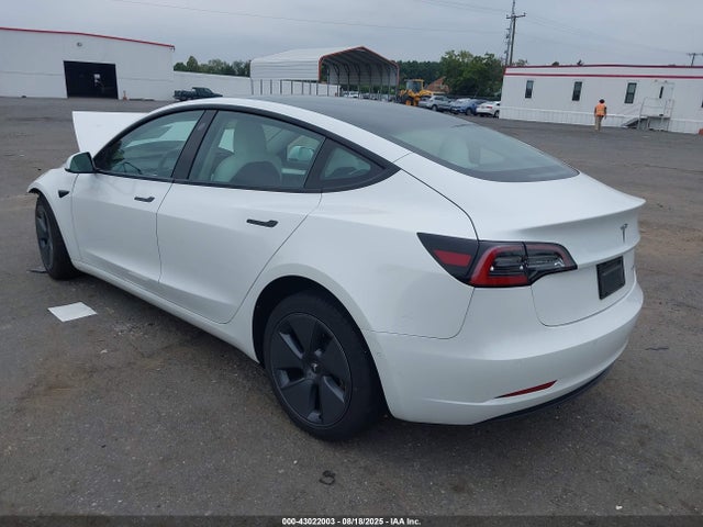 2022 TESLA MODEL 3 5YJ3E1EB7NF179869 Photo 2