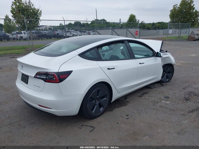 2022 TESLA MODEL 3 5YJ3E1EB7NF179869 Photo 3
