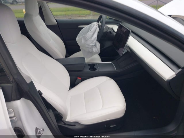 2022 TESLA MODEL 3 5YJ3E1EB7NF179869 Photo 4