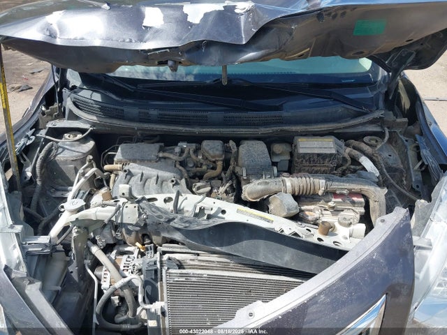 Nissan 2015 2015 3N1CN7AP1FL811484 Image 10
