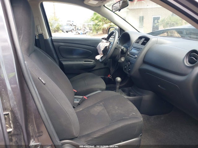 Nissan 2015 2015 3N1CN7AP1FL811484 Image 5