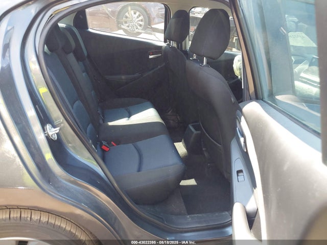 3MYDLBYV1HY195243 Toyota p5v