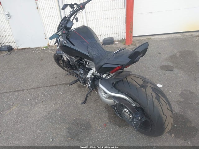 ZDM13BKW8GB000517 Ducati Diavel