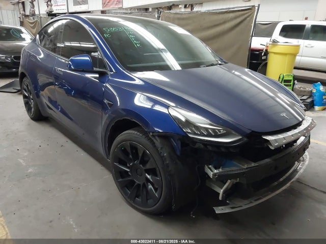 2021 TESLA MODEL Y 5YJYGDEE9MF244327 Photo 0