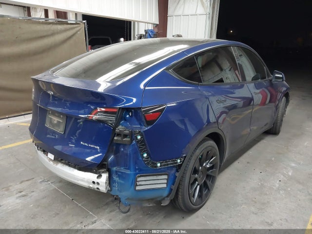 2021 TESLA MODEL Y 5YJYGDEE9MF244327 Photo 3