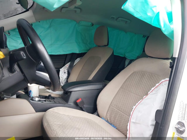 1FMCU0BZ9NUA28520 Ford hev/phev
