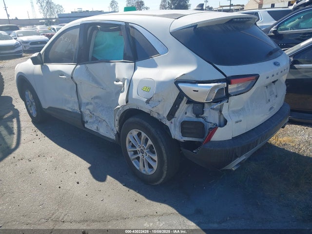 1FMCU0BZ9NUA28520 Ford hev/phev