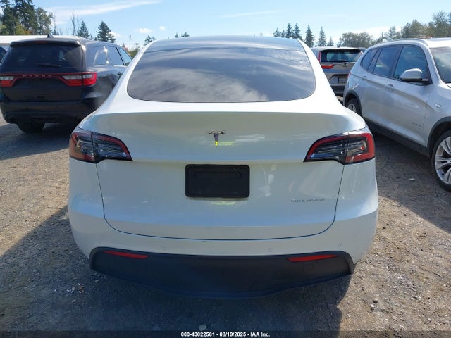 7SAYGAEE2NF316018 Tesla Model Y