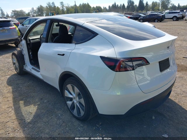 2022 TESLA MODEL Y 7SAYGAEE2NF316018 Photo 2