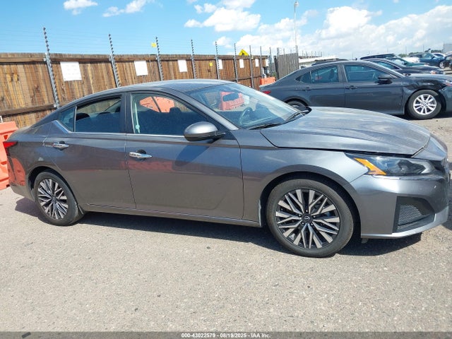 Nissan 2023 2023 1N4BL4DV0PN376908 Image 13