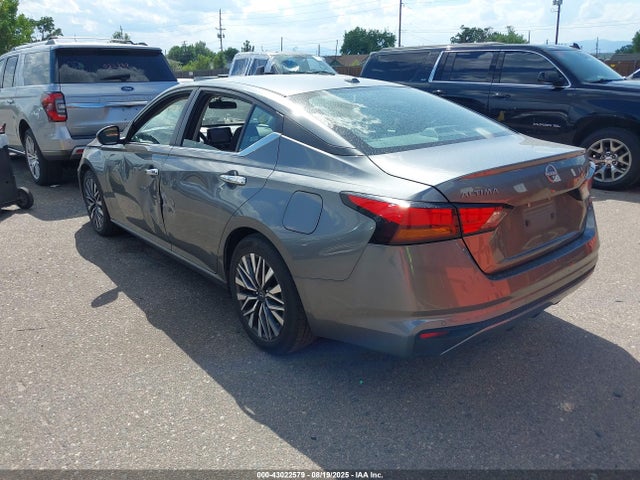 Nissan 2023 2023 1N4BL4DV0PN376908 Image 3