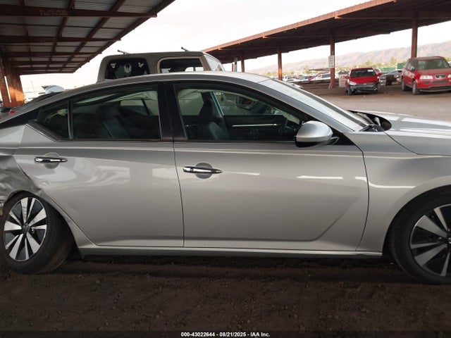 1N4BL4DV0MN356041 Nissan 2021