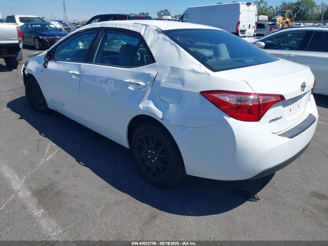 Toyota 2zr-fe 2018 5YFBURHE8JP812672 Image 3
