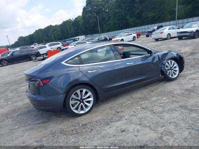2018 TESLA MODEL 3 5YJ3E1EA4JF020065 Photo 3